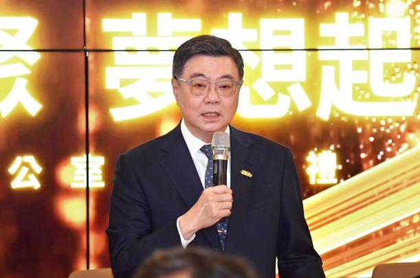 就在刚刚，台“行政院长”卓荣泰正式宣布，7月18日，台湾地区行政机构负责