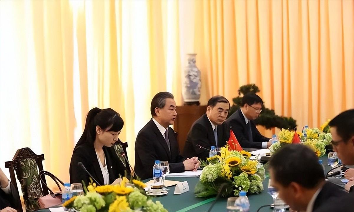 哎呦喂，看到越南把自家压箱底的“猎豹”驱逐舰都开到咱们防城港了，我这老军迷手里的