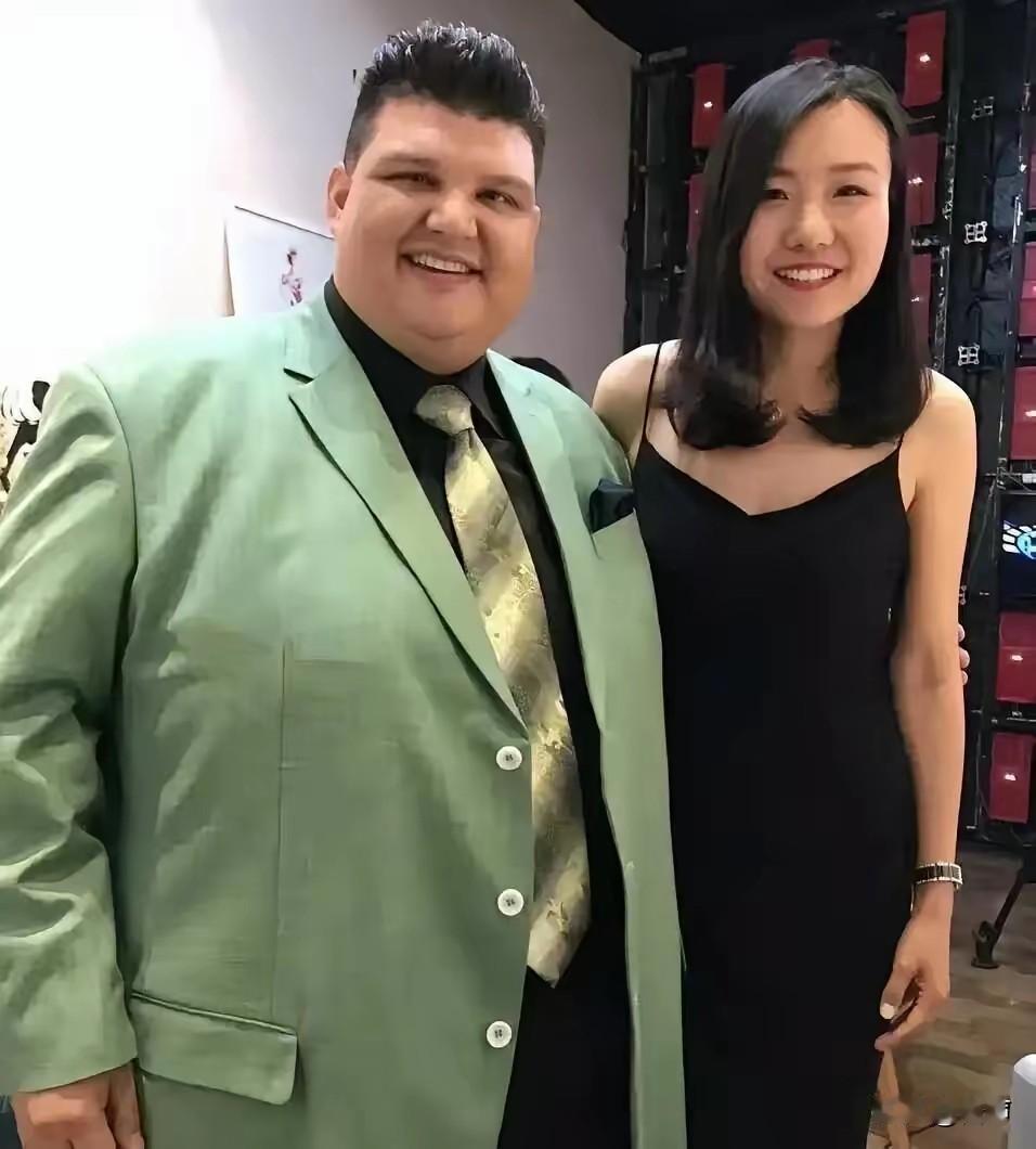 外国人面孔真是吃香啊无论高矮胖瘦，黑的白的，有钱没钱只要是外国人长相，就不愁