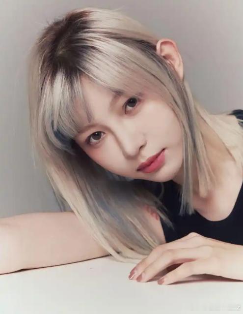 痞幼自曝两次被恋综拒绝！网红身份遭嫌，真诚寻爱戳痛谁？2800万粉“机车女神