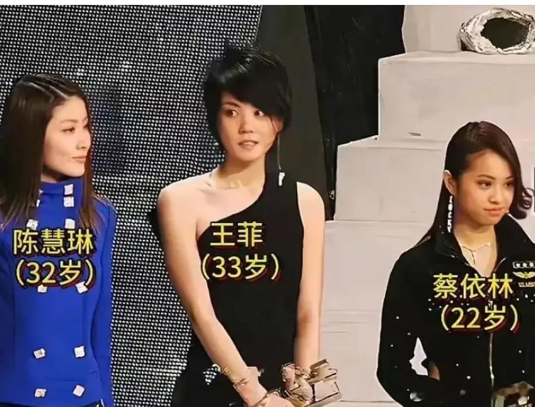 随橙想呢当初最不起眼的她成为了女王莫欺少年穷，没人想到，最不起眼的她成为了女王