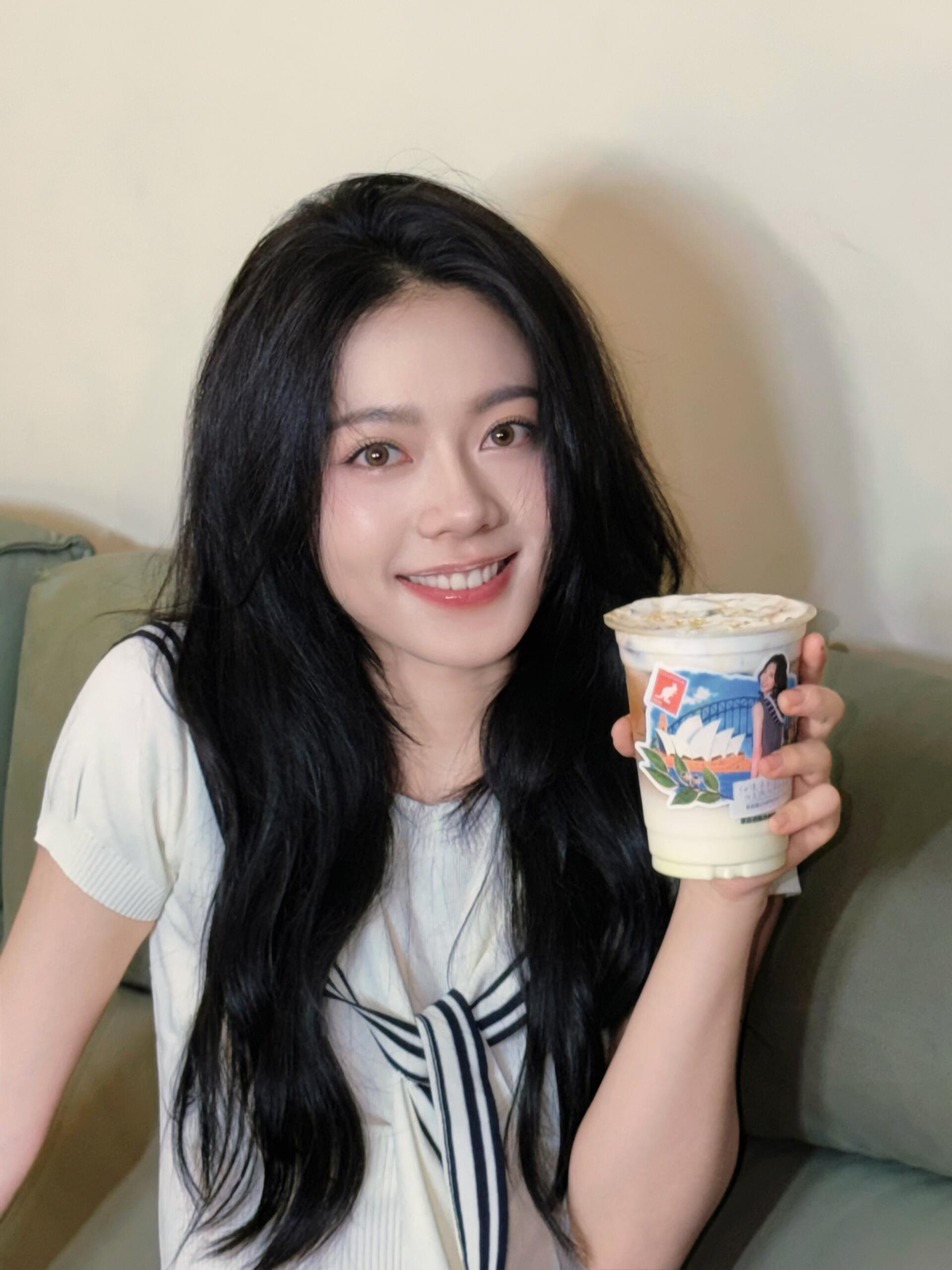 赵今麦生逢其时包场赵今麦这一身合适极了​​​