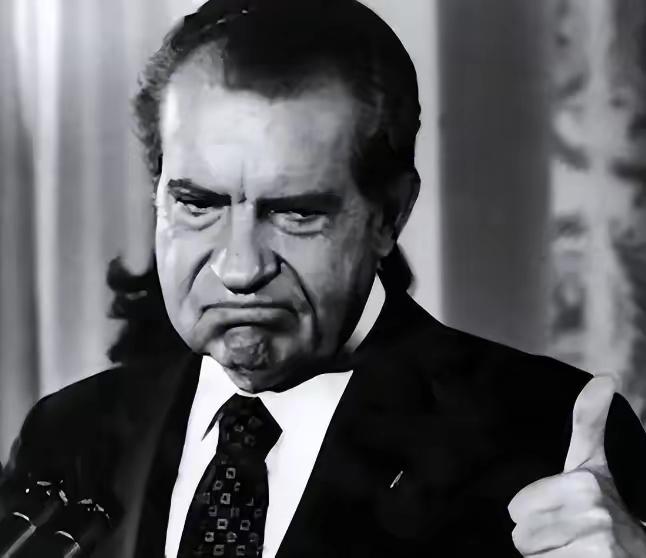 1994年，尼克松生命走到尽头，这个曾经亲手推开中美关系大门的人，对身边人说了一