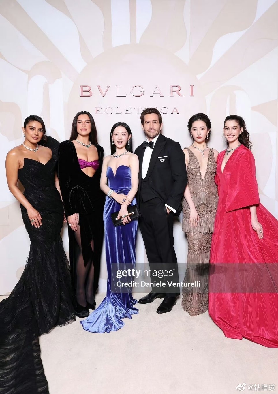 宝格丽活动C位争议感觉刘亦菲是不是挂脸了？