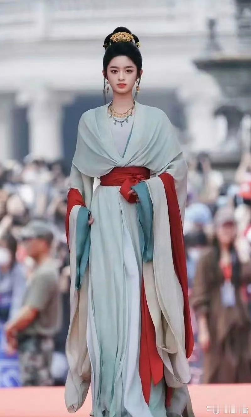 这古装脸有种唯我独尊的即视感啊！