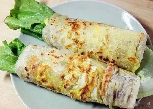 今天早上吃了两个鸡蛋灌饼，我到现在还是没理解，当年周琦为什么买了个鸡蛋灌饼，就被