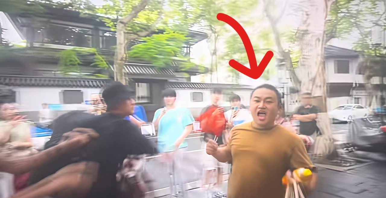 馆长的内地行，终究还是留下了一点遗憾建议好好查一查这个黄衣服的男子如果没有他