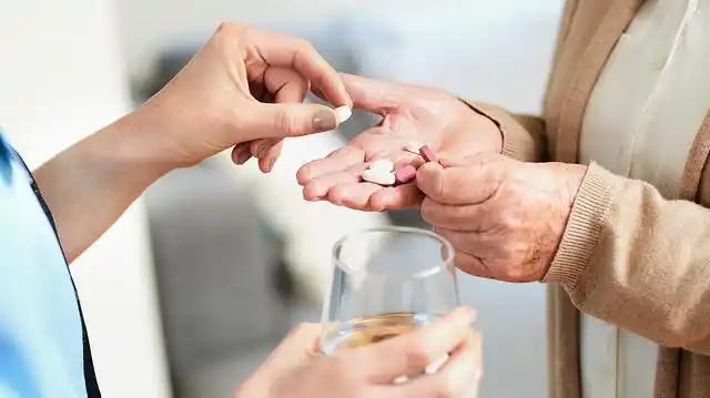 医生忠告:一旦吃上降压药,3种食物要立即戒掉,再吃或有心梗风险 在现代社会