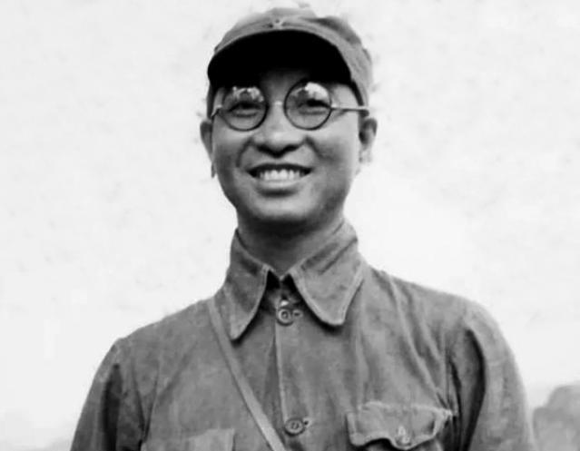 61年陈赓逝世后，周总理特意写下三张纸条，让傅涯感动得流下泪水“1957年12