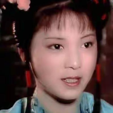 晴雯掐尖要强，袭人温厚贤良，为何李嬷嬷总骂袭人，从不骂晴雯？李嬷嬷不是普通