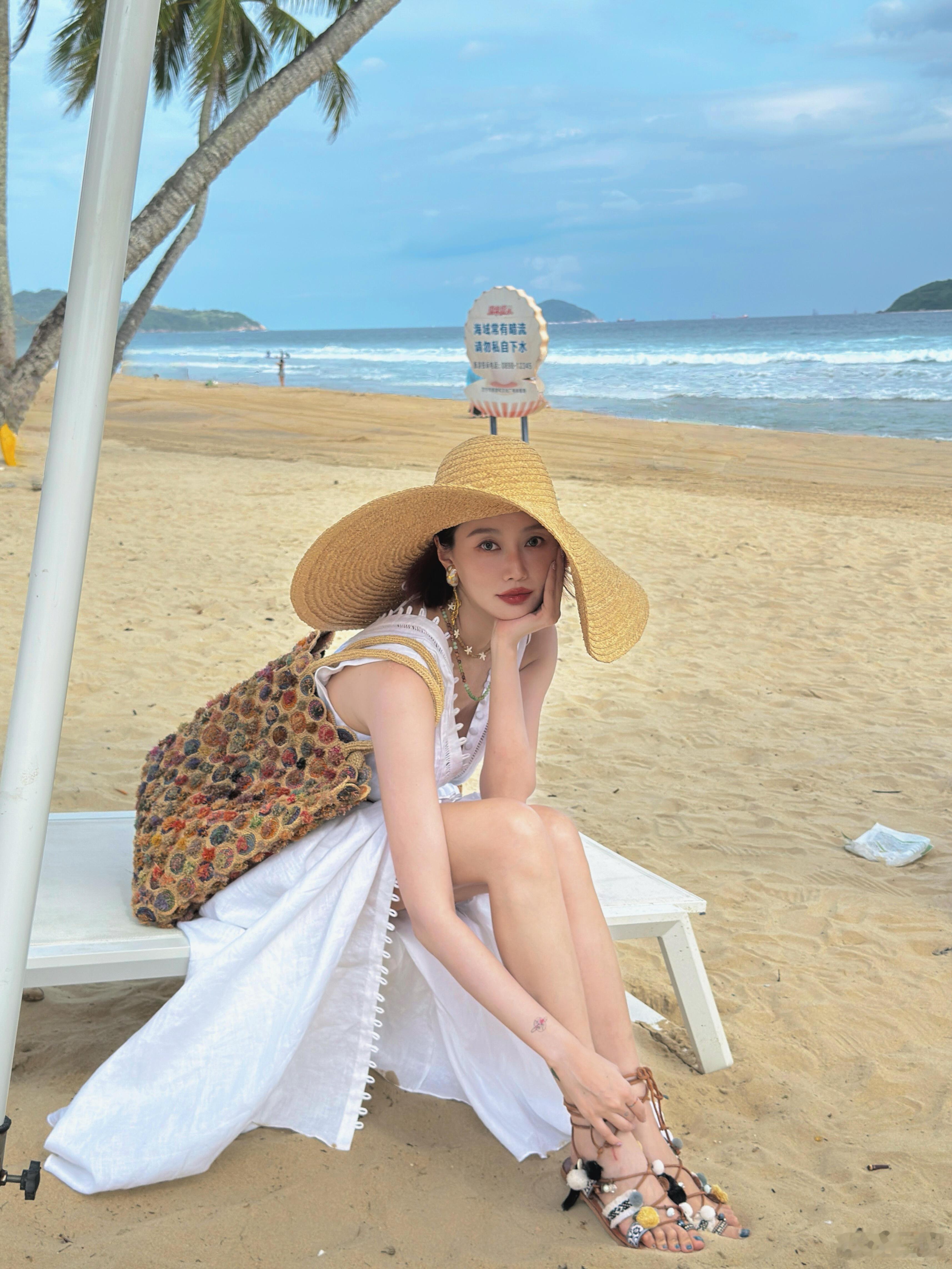 李斯羽🏖海岛度假沙滩靓照