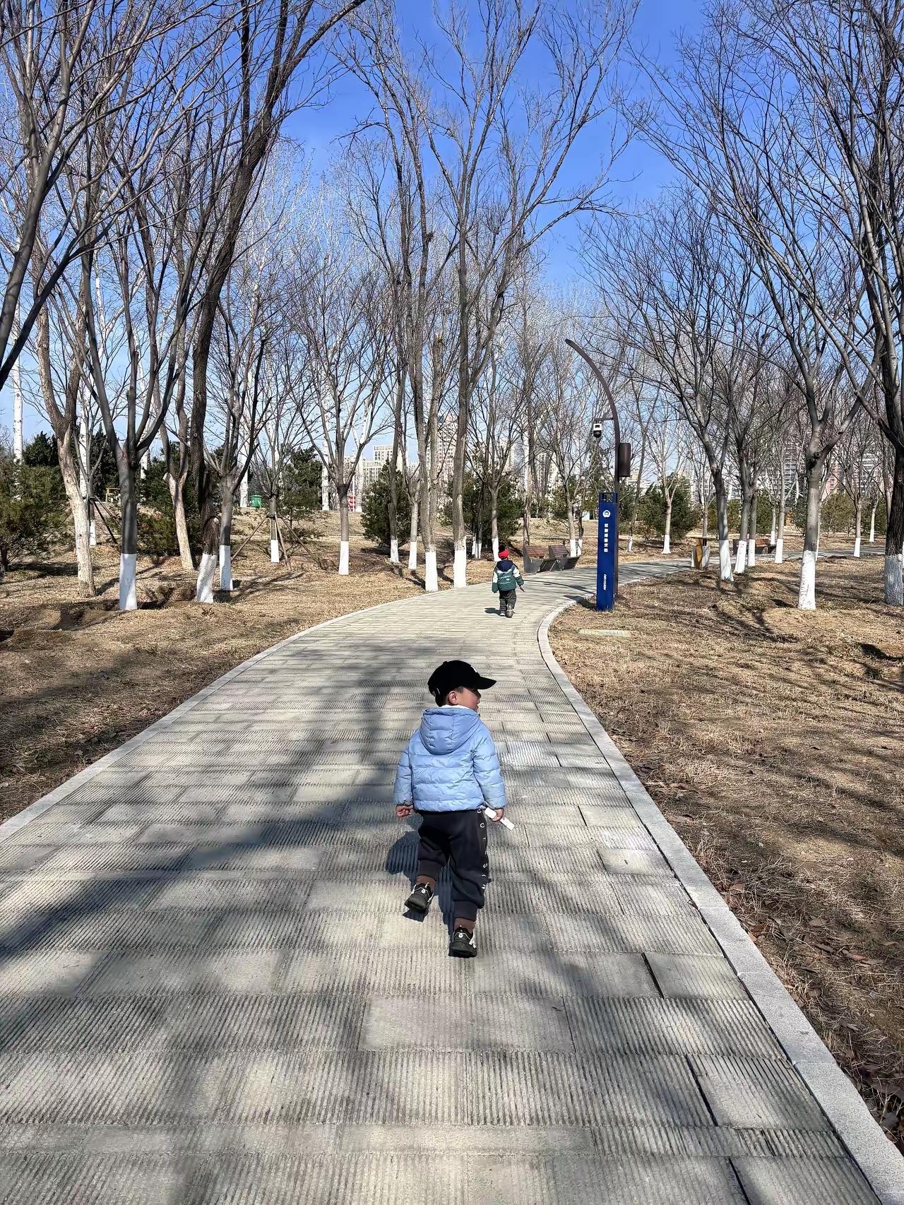 家长一定要告诉孩子别去第二现场！刷到人民日报一视频，真的惊出我一身冷汗，所有有女