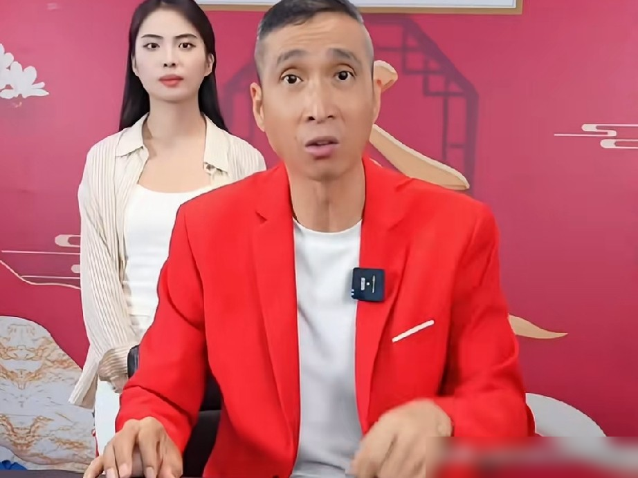 姜昆和郭德纲这20年，终于有人把话挑明了。相声演员条子直播时直言，当年轰动一时的反三俗，根本不是姜昆