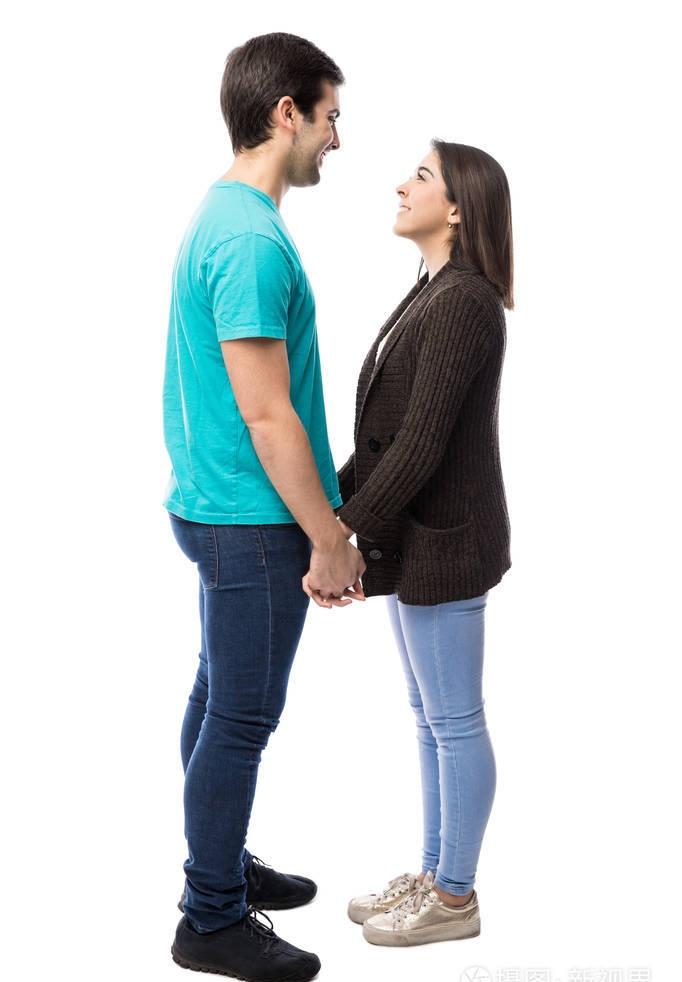 单身女孩喜欢的对象，1、经常锻炼的男青年，2、内心外表都阳光的男青年，3