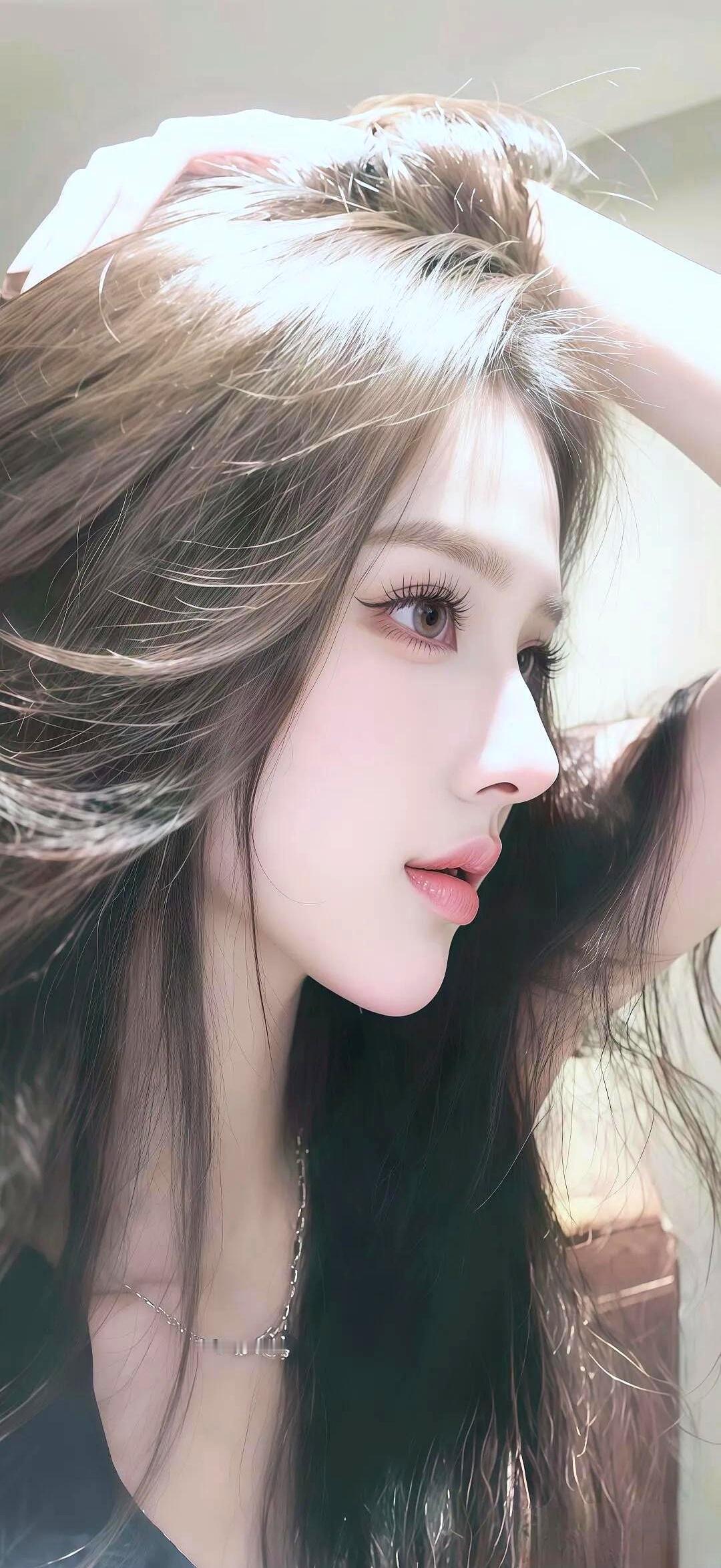 洗脸别用毛巾猛搓，这话只对一半。脏毛巾确实脏，可细菌不是痘痘主凶，激素才是