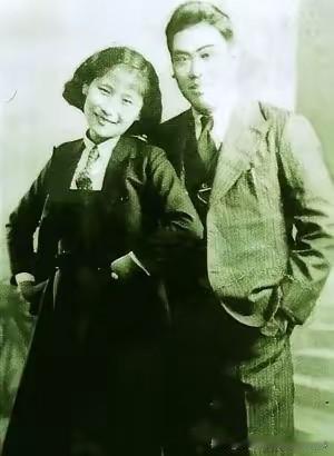 1941年6月，国军少将陈中柱战死后，头颅被日军割下带走。意外的是，他怀孕的妻子