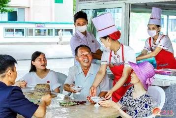 朝鲜持续高温酷暑，电力短缺问题再受关注朝鲜近期遭遇罕见高温天气，首都平壤出现