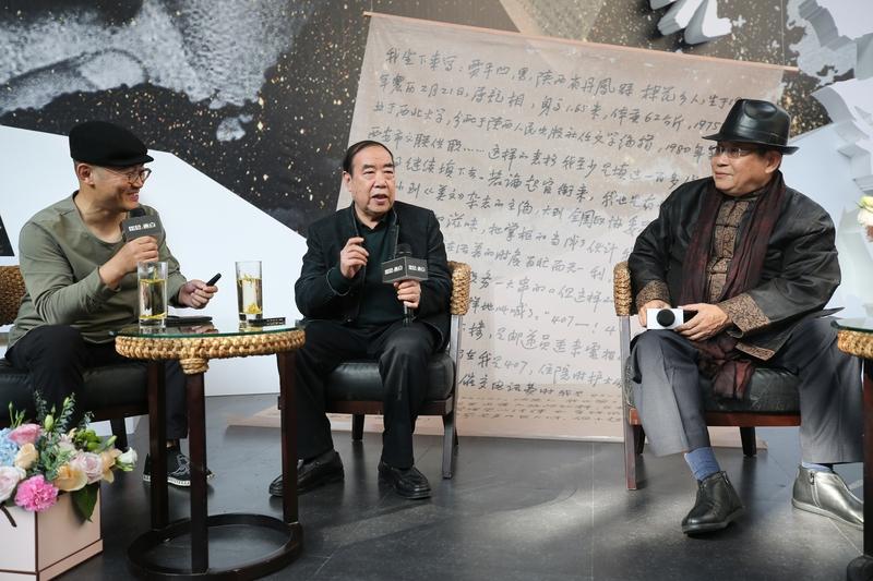 74岁贾平凹身家值多少？著名作家贾平凹又写书，又卖书法字画，外加十多个头衔，