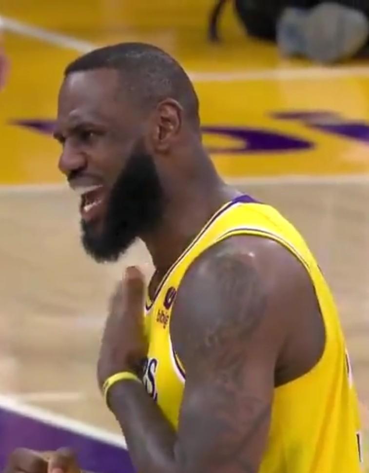 17场比赛打完！！！湖人目前13胜4负排名西部第二！！！场均得到118.3分