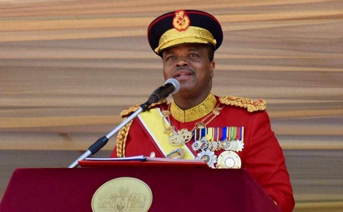 话说回来，台外事部门这几天捏着鼻子放风，宣布赖清德要在4月22日到26日火急火燎