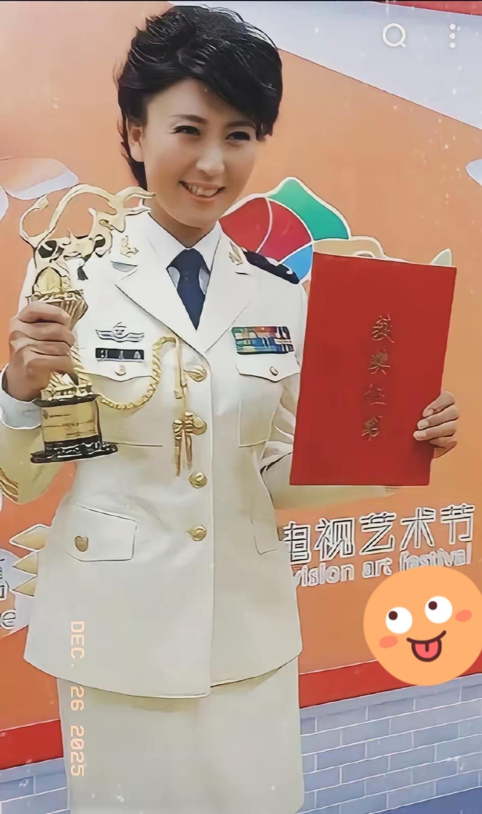 闫学晶说儿子一年花80万压力大被骂翻，这事儿哪是凡尔赛，分明是圈层认知差闹的