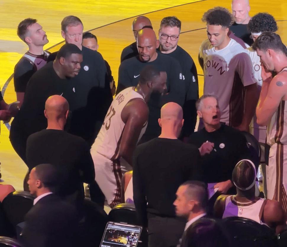 没事了！追梦格林谈科尔：“我们都冲动了。”“互相骂了对方。”“不过现