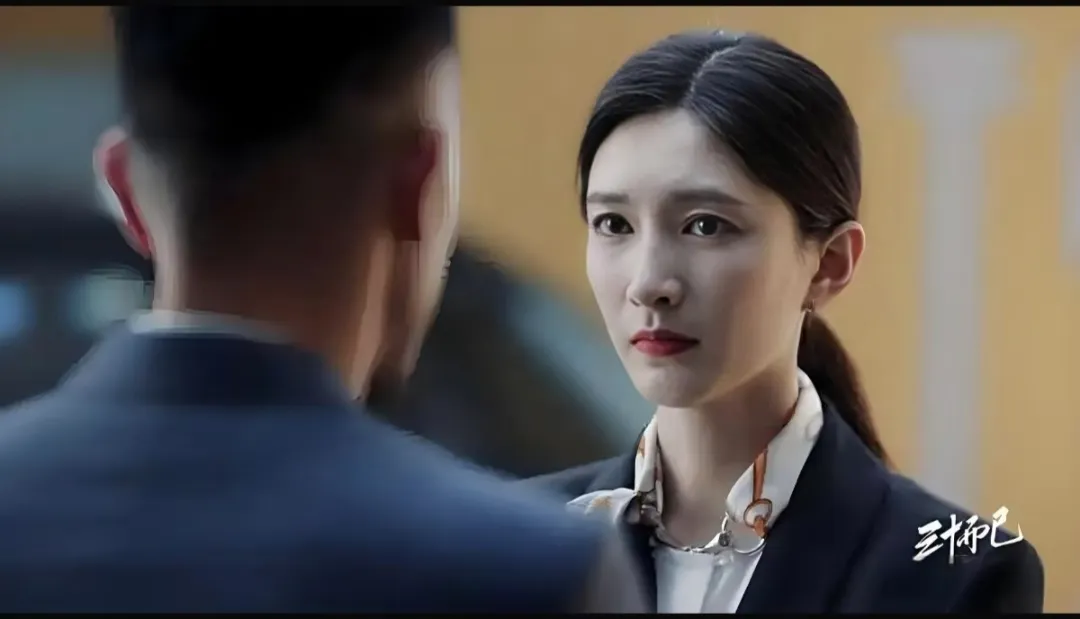 梁海王特意跑到店里花十几万买衣服,是对王漫妮最狠的算计