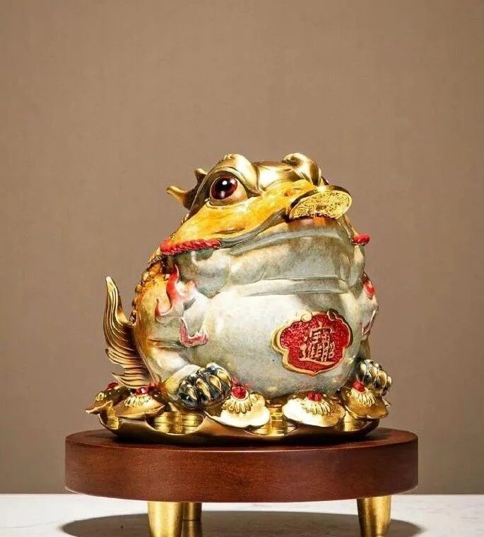 丑库有隐秘求财的意向，只要你的丑中是你的财或官，且从地支丑库透出天干己，癸，辛金