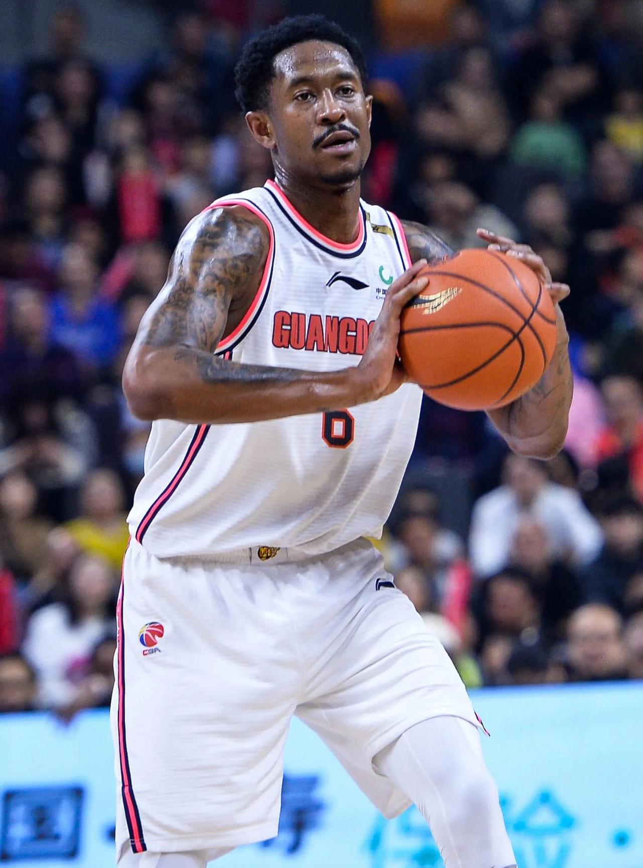 马尚-布鲁克斯NBA职业生涯薪资一览1、2011年NBA选秀首轮第25顺位被凯
