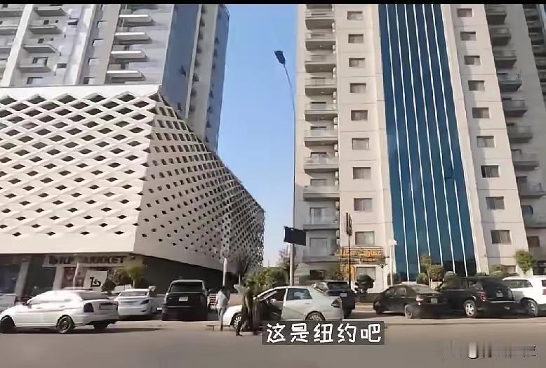 当年伊拉克人民确实相信，没有萨达姆就没有伊拉克，街头到处都是萨达姆的画像，到处播