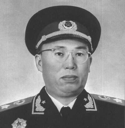 早年他“带资”加入红军，16年职务仅升半级，大授衔让罗荣桓为难“老罗，这个叶