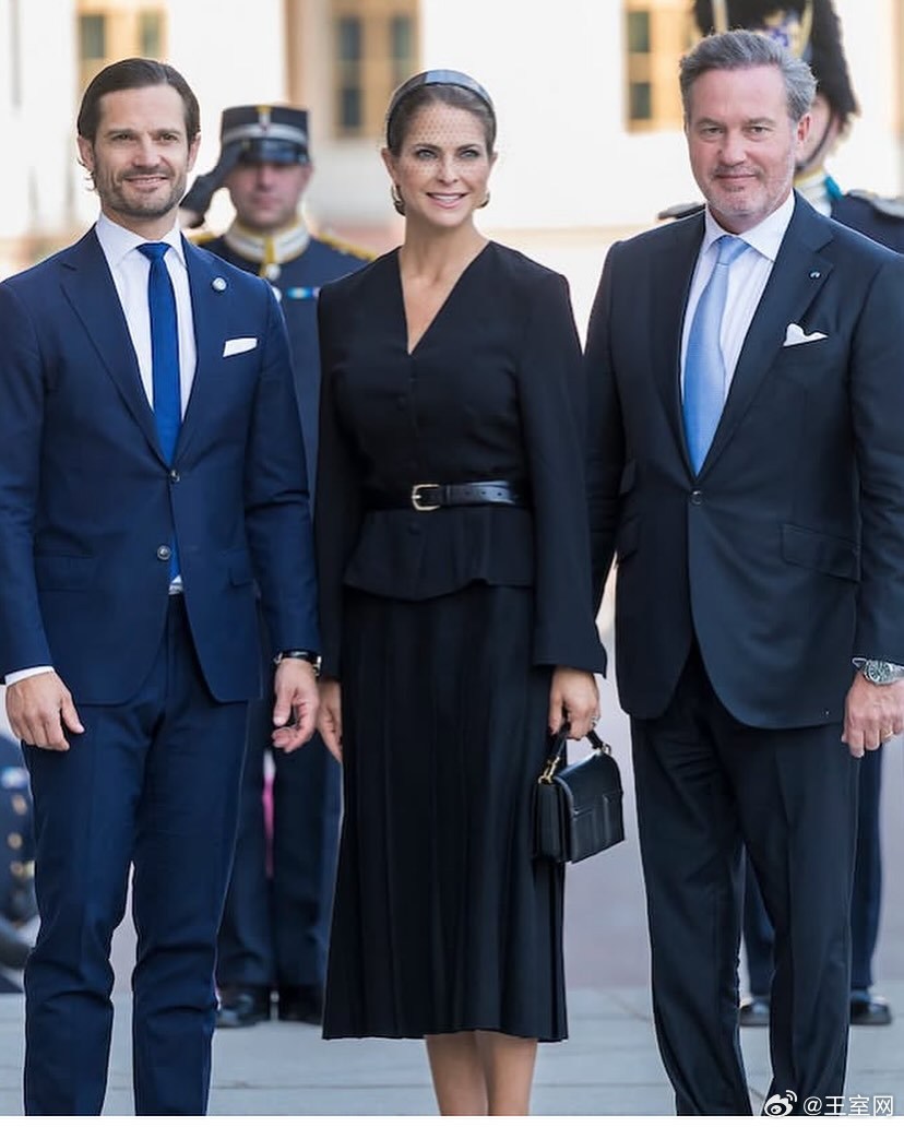 瑞典王室🇸🇪9月9日，玛德琳公主和克里斯出席瑞典国会开幕仪式。世界各国王室