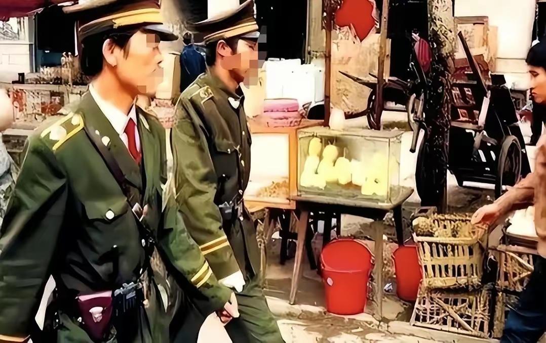 1996年春天，唐山陡河清淤，挖出来一把裹满泥的“五四”手枪。谁都没想到，这把枪