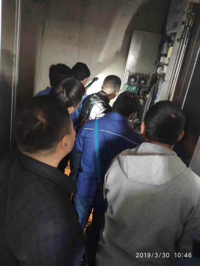 北京，一名电梯修理工不满领导的工作分配，领导就把小区一个修不好的电梯原因归结于他