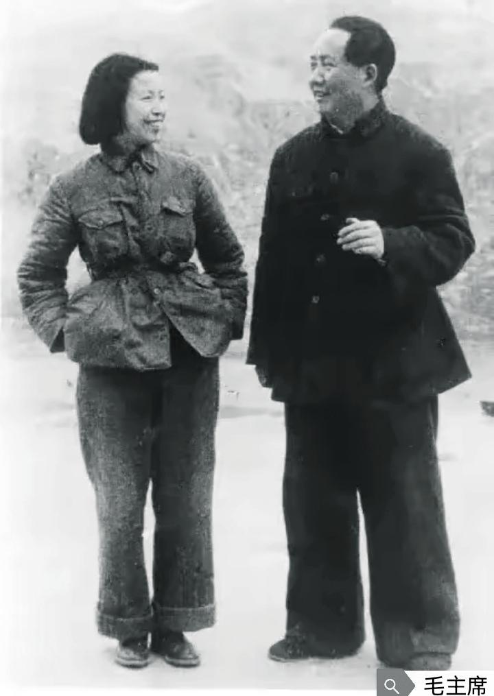 毛主席在延安的一张生活照…