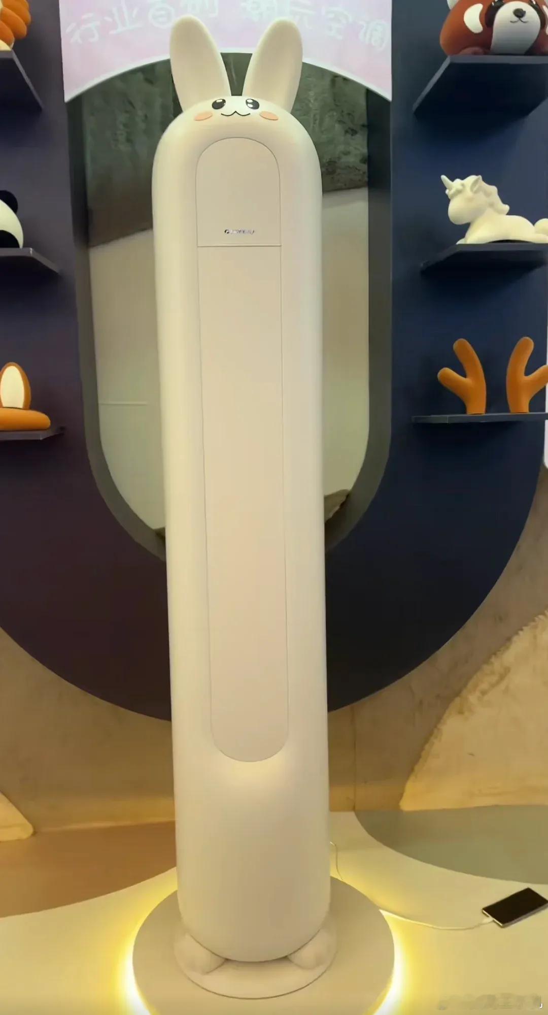 我承认之前对格力声音有点大了谁能想到，老牌家电格力最近靠一款空调在年轻人的社交圈