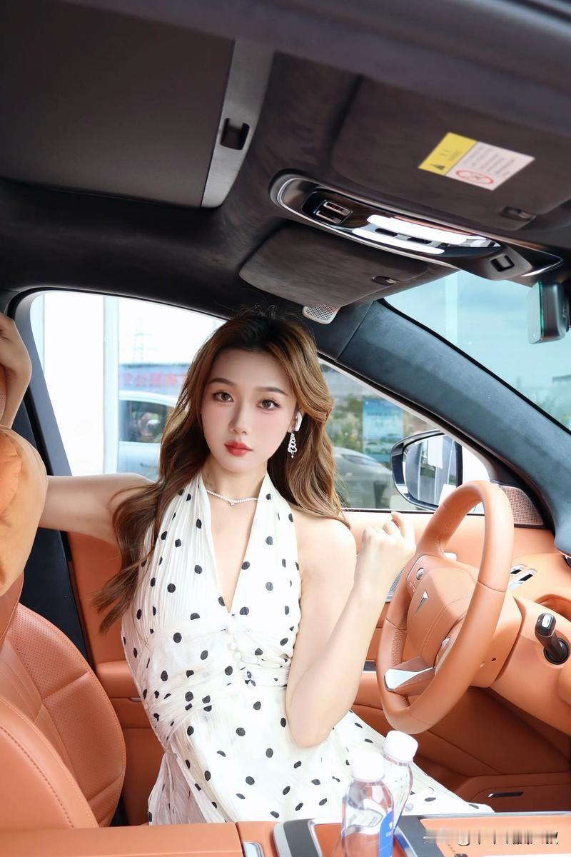 以前总觉得“激光雷达+华为智驾”是二三十万豪车的专属，没想到深蓝S07这次直接把