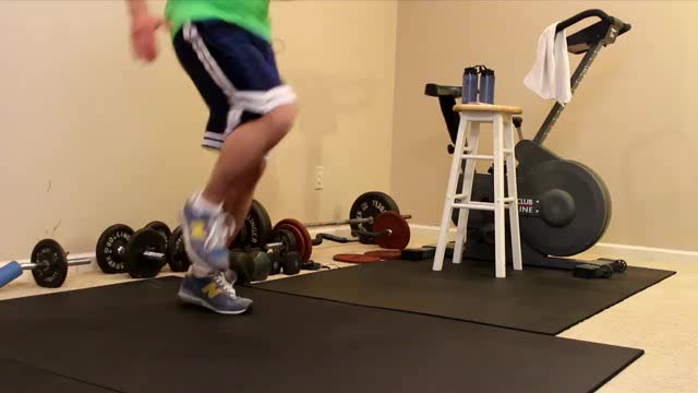 国外跑步热身运动视频 14378935560041324983.jpg?id=0