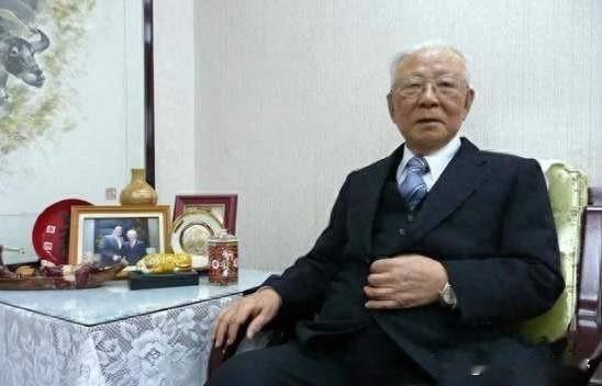 台湾知名人士许历农公开承认：反共反了一辈子，发现共产党确实比国民党强！打仗胜、治