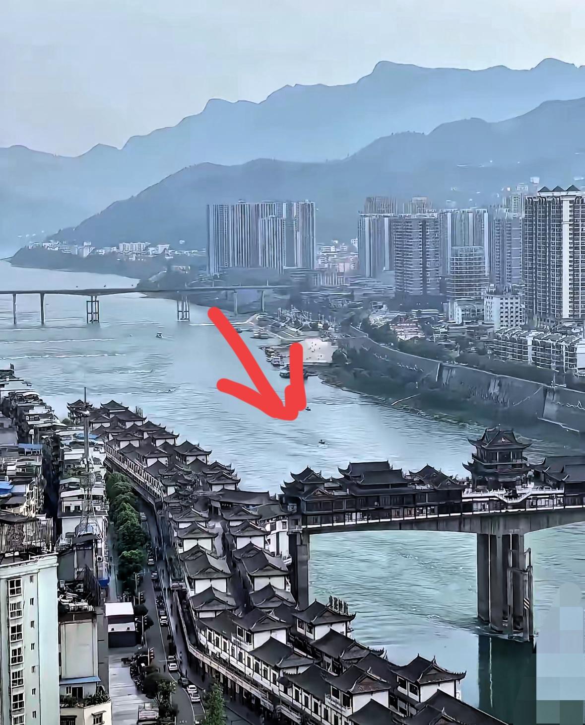 今天接到一个广州号码电话，我挂断了5次，但他一直打，第6次我终于接了。我没好气地