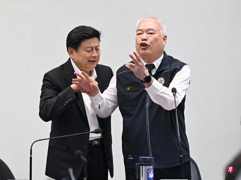 军购引发风暴，国民党大佬力挺郑丽文，霸气发言，终结党内所有杂音.. 岛内政坛