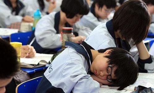 如今的当下，孩子们特别是农村的孩子们不爱学习、不想读书、厌学情绪严重已成不争事实