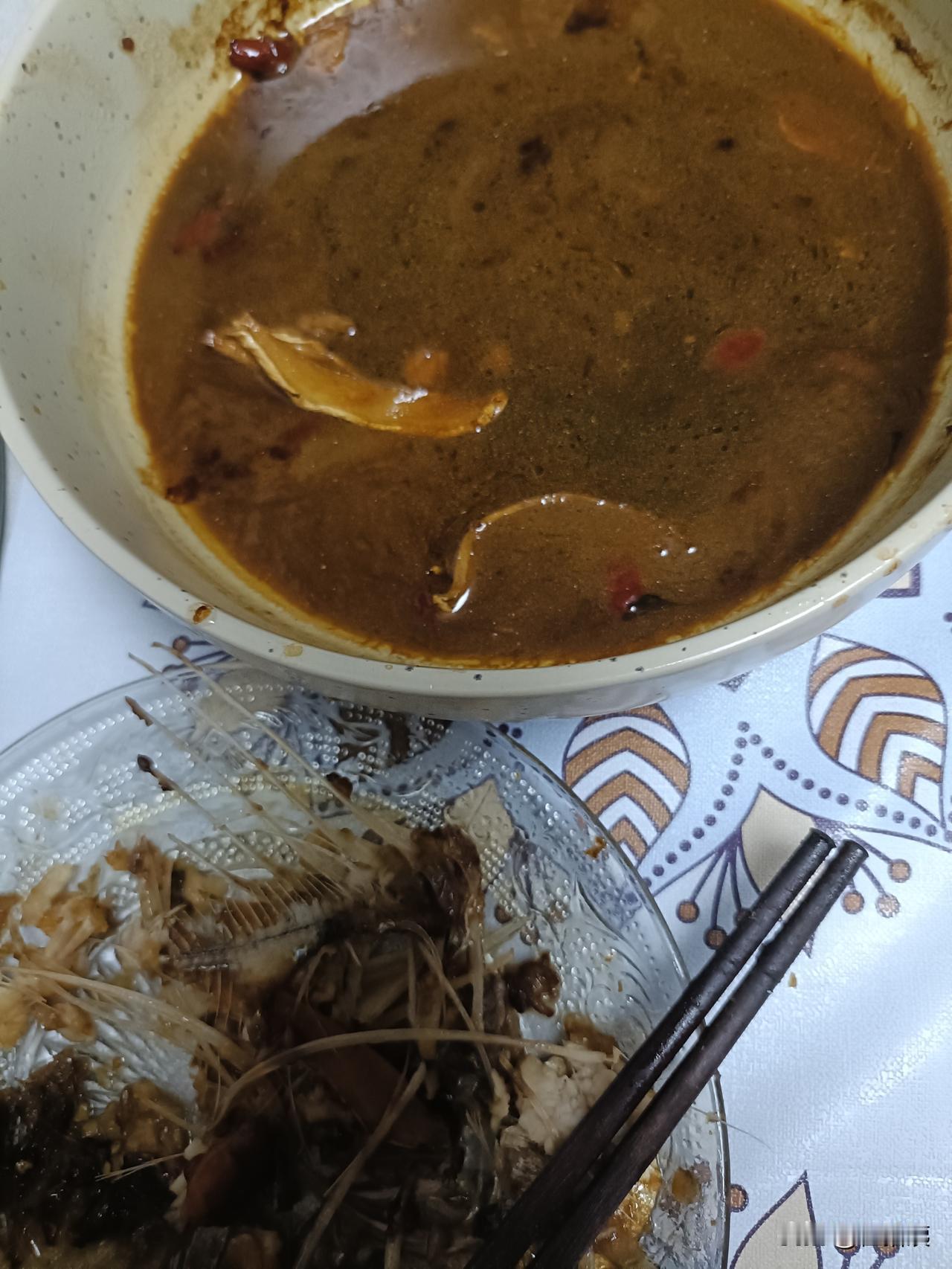 我家老同志和闺蜜老公，这两个老男人，我也是醉了。一个真敢邀请请人吃剩鱼，一个还真