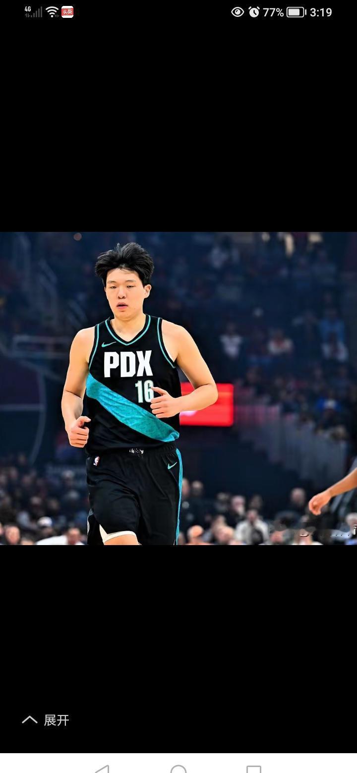 杨瀚森10分钟挂零，这数据看着真扎眼。可他居然连续两场稳稳拿到10分钟，开拓者