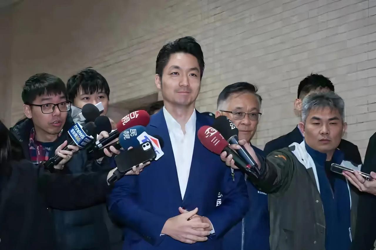 蒋万安沪上之行参加双城论坛，停留时间不到一天时间，行程非常紧密，在短短的时间里收