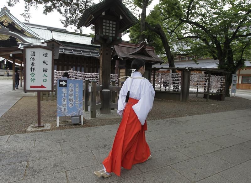 高市早苗这操作真是让人无语至极！4月21日她以“内阁总理大臣”名义，向供奉二战甲