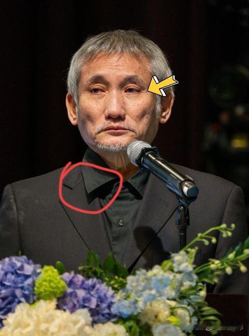 施南生的追悼会上，76岁的徐克哭红了双眼，在他的职业生涯里，那个和他齐头并进