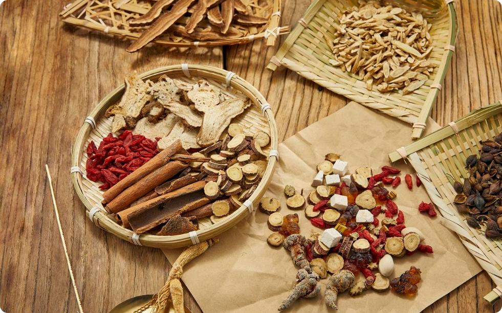 中医千古第一调肝方：肝气一通，百病无踪！大家好，我是陈大夫。中医常说：万病不