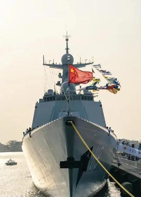 无论是中国的导弹，还是中国的航母，日本都不怕。日本怕的只有两点，一是中国的继续加