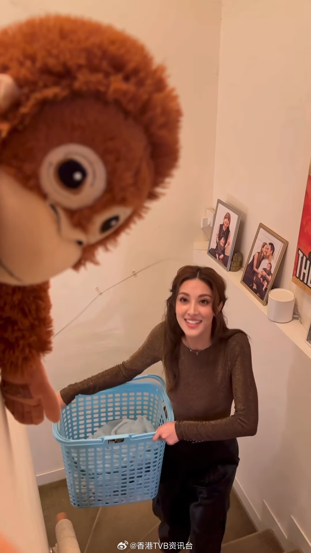 星岛：陈凯琳走匀爱巢跟风玩爆红公仔复式豪宅超大空间全面睇床头照泄自恋程度？近